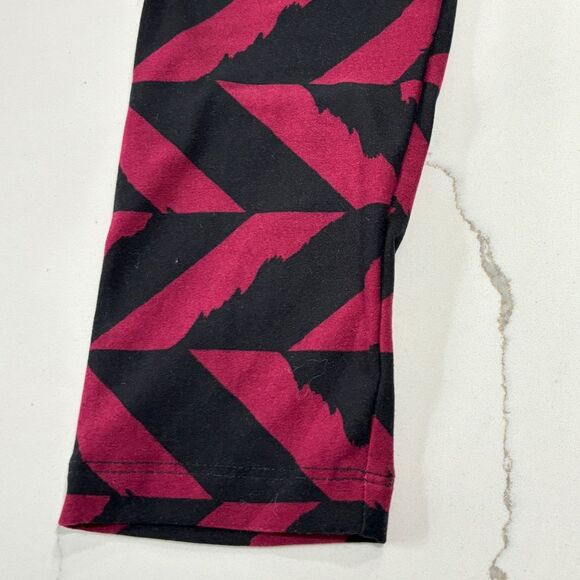 LuLaRoe | Soft Geometric Black Maroon Leggings - Picture 14 of 14